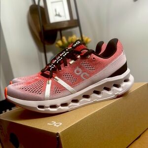 Cloud Surfer Women's Auburn/Frost Running Shoes. 7.5 women-Almost new in box